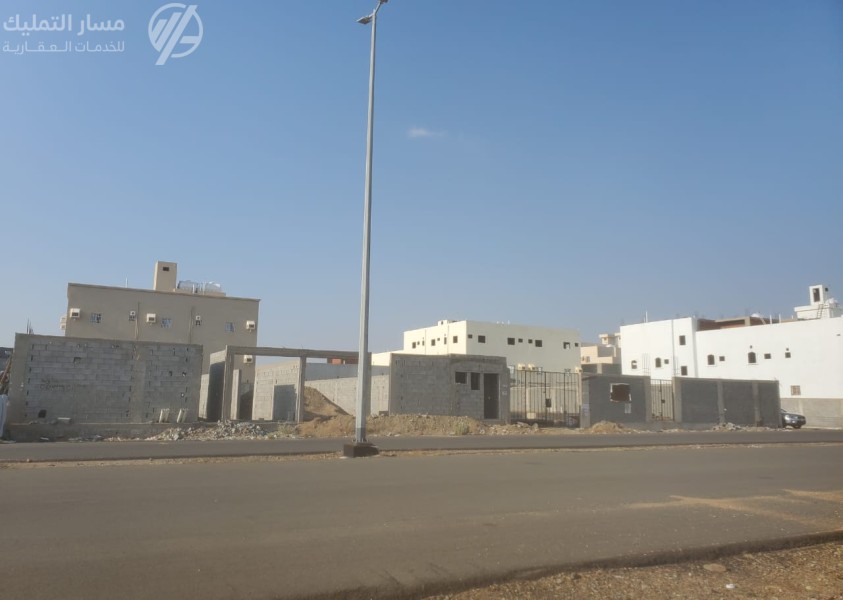 Photo by Daniel J. Schwarz